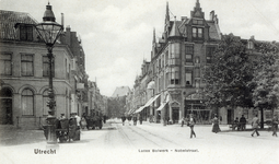 4603 Gezicht in de Nobelstraat te Utrecht vanaf het Lucasbolwerk (voorgrond).